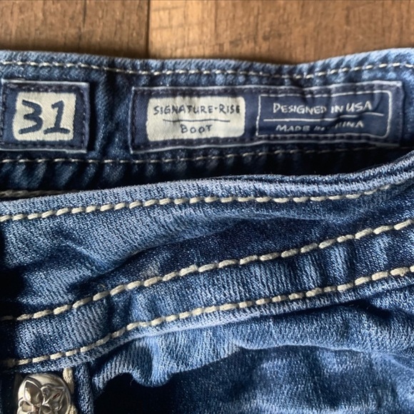 Mid Rise Boot Cut Miss Me Jeans - Picture 5 of 13